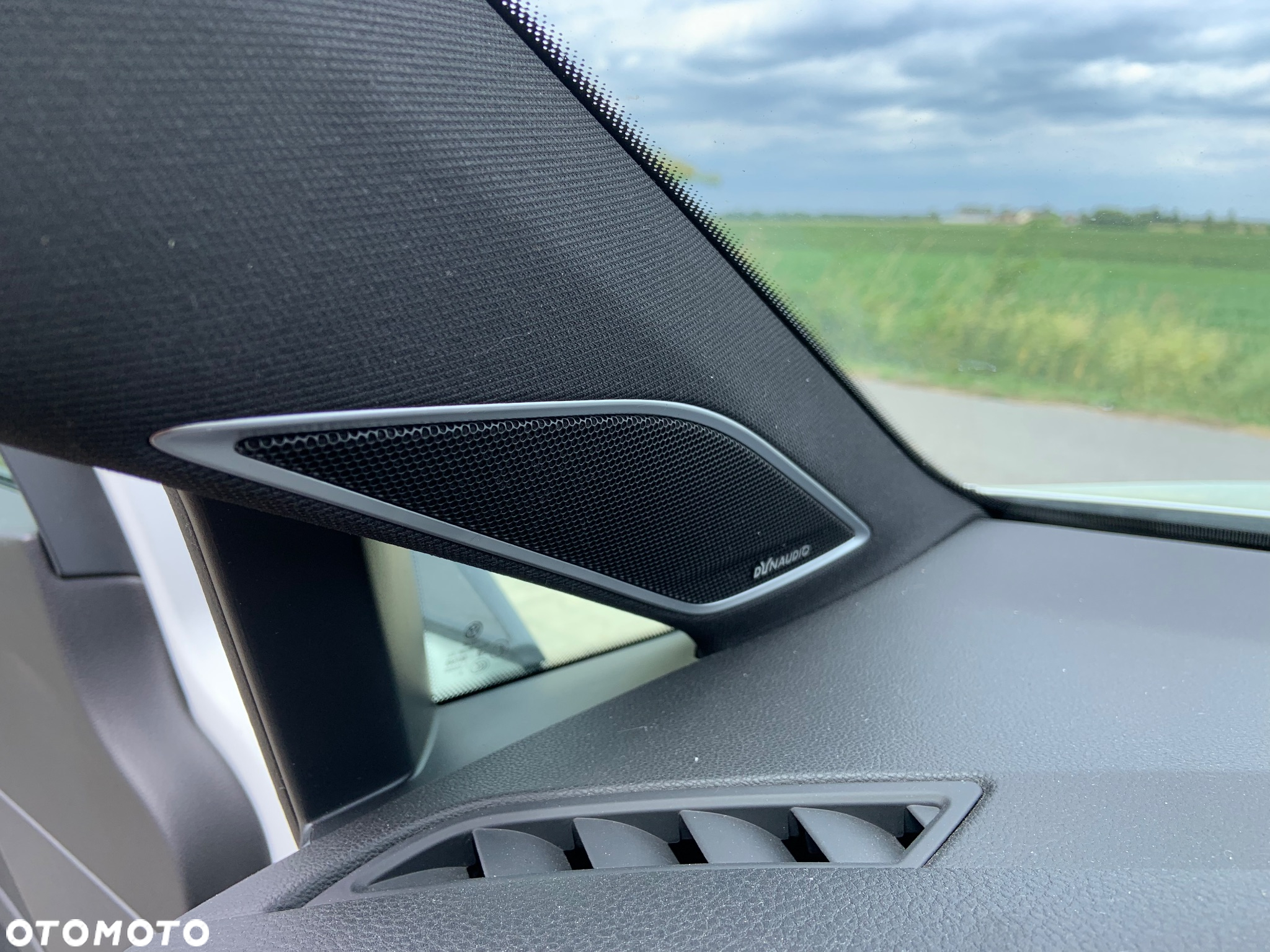 Volkswagen Golf R 2.0 TSI OPF 4Motion DSG - 35