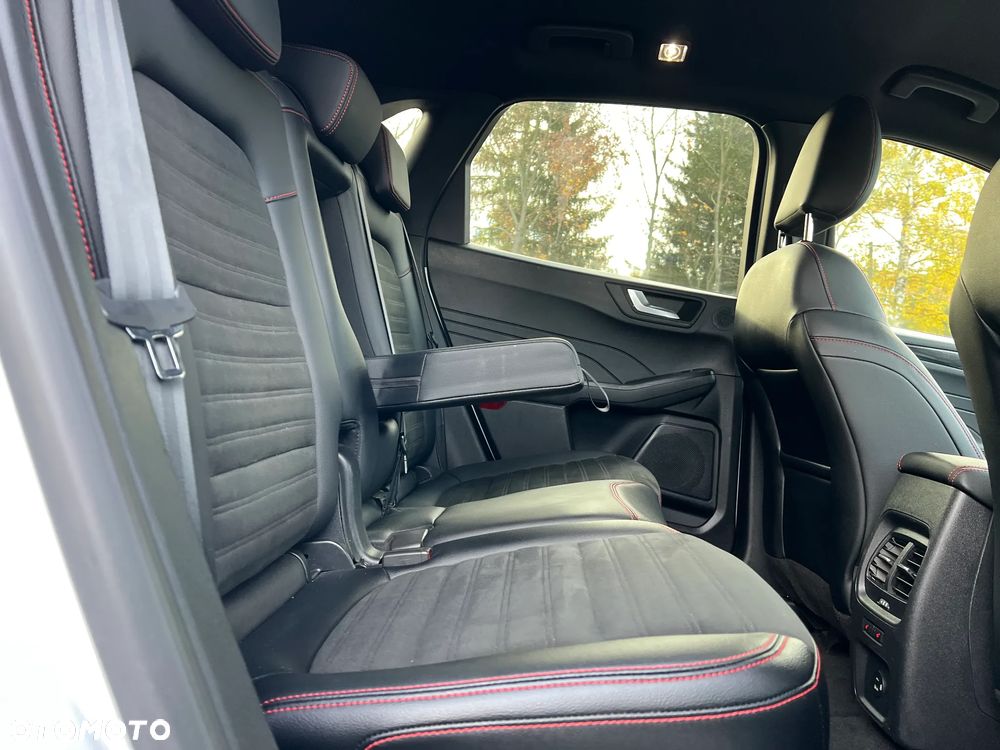 Ford Kuga 2.5P PHEV FWD ST-Line X - 13