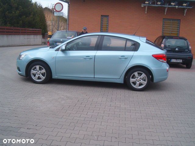 Chevrolet Cruze - 8