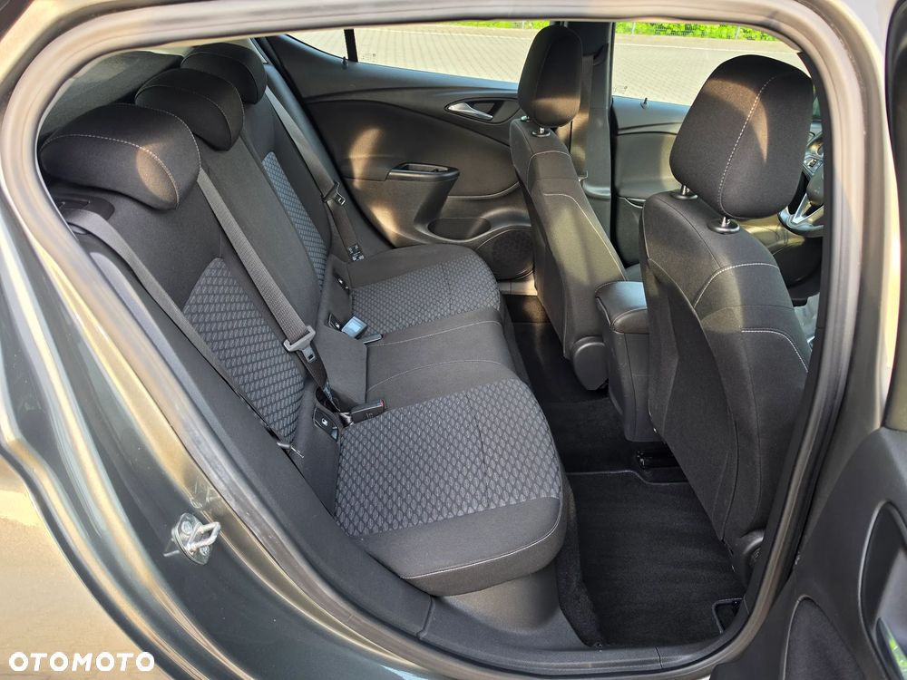 Opel Astra 1.4 Turbo Innovation - 23