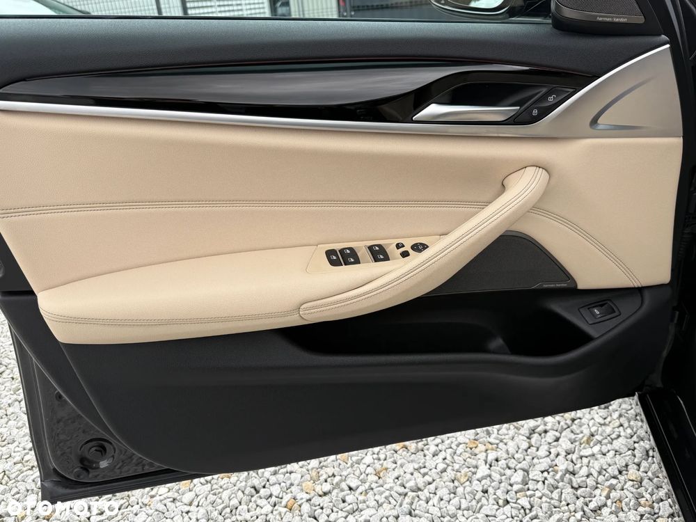 BMW Seria 5 520d Luxury Line - 25