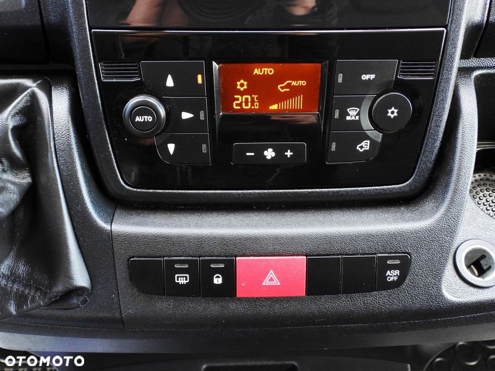 Peugeot BOXER PLANDEKA 8 PALET WEBASTO TEMPOMAT LEDY ASO KLIMATYZACJA  165KM - 36