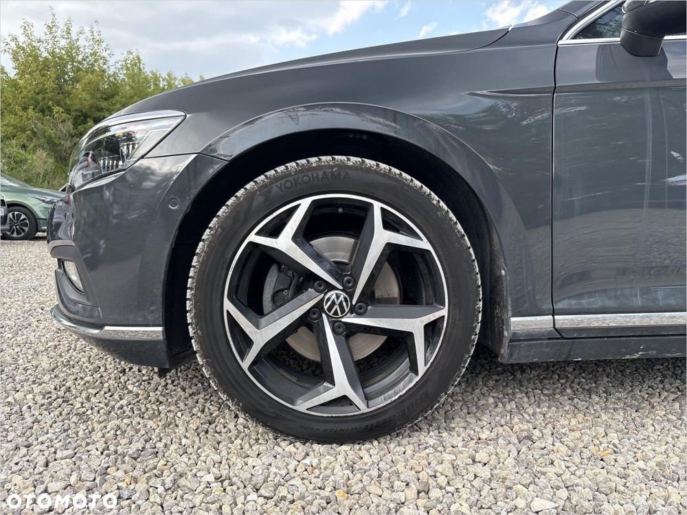Volkswagen Passat Variant 2.0 TDI 4Mot Elegance DSG - 17