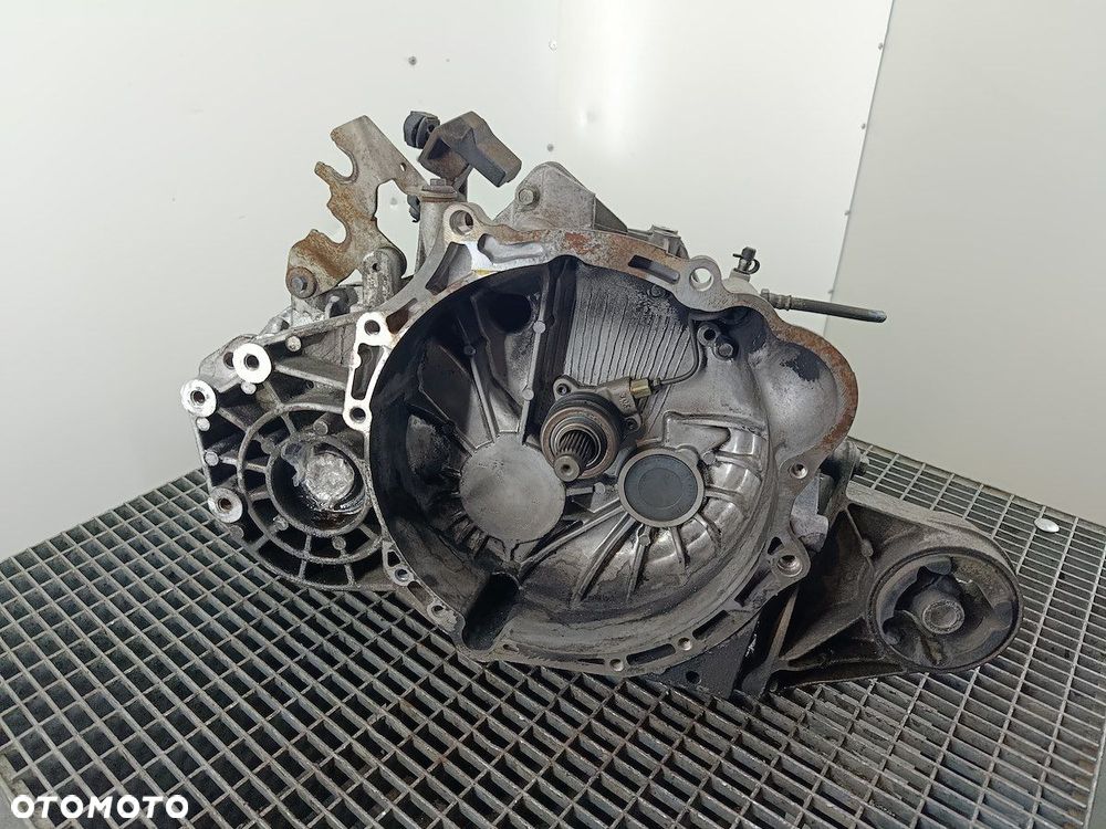 SKRZYNIA BIEGÓW MANUALNA 5 CHEVROLET CAPTIVA MFU  96420073 2.0 CDTI - 1