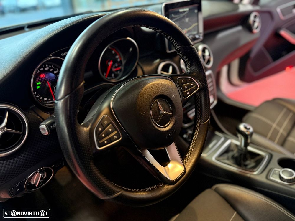 Mercedes-Benz A 180 CDI (BlueEFFICIENCY) Urban - 23
