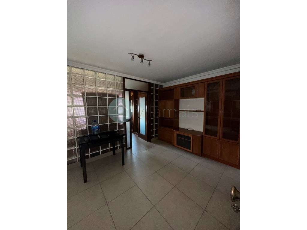 T1 - Rua Dr. Eduardo Santos Silva, Junto às Faculdades - Grande imagem: 3/12