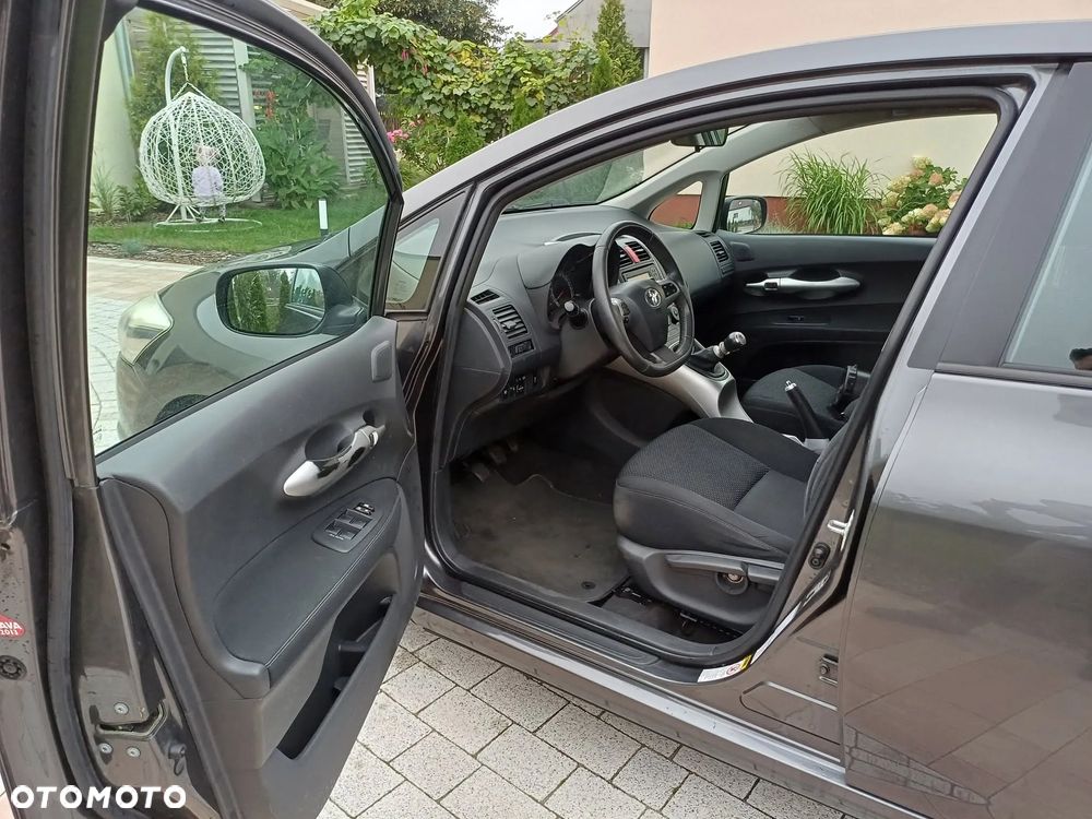 Toyota Auris 1.6 Valvematic Life - 14