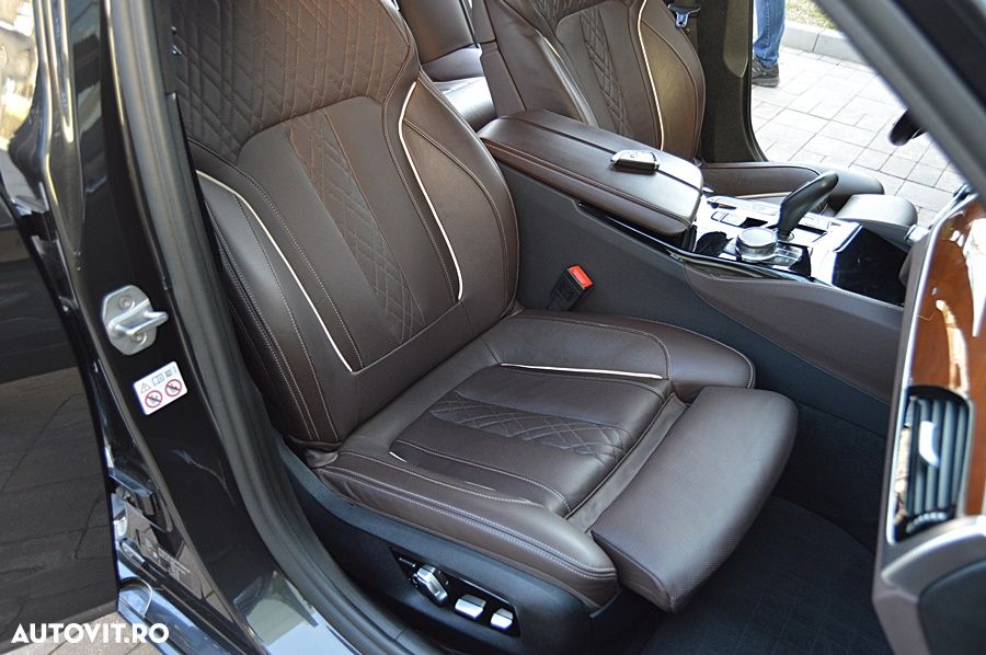 BMW Seria 5 530d xDrive Aut. Luxury Line - 33