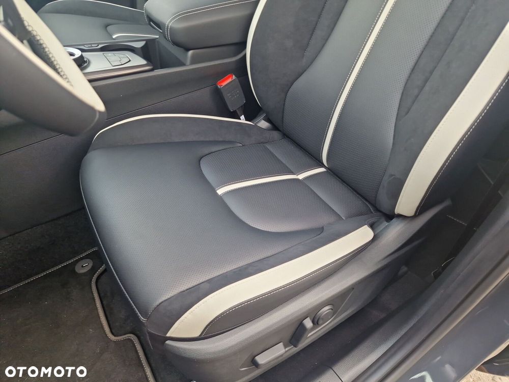 Kia Sportage - 12