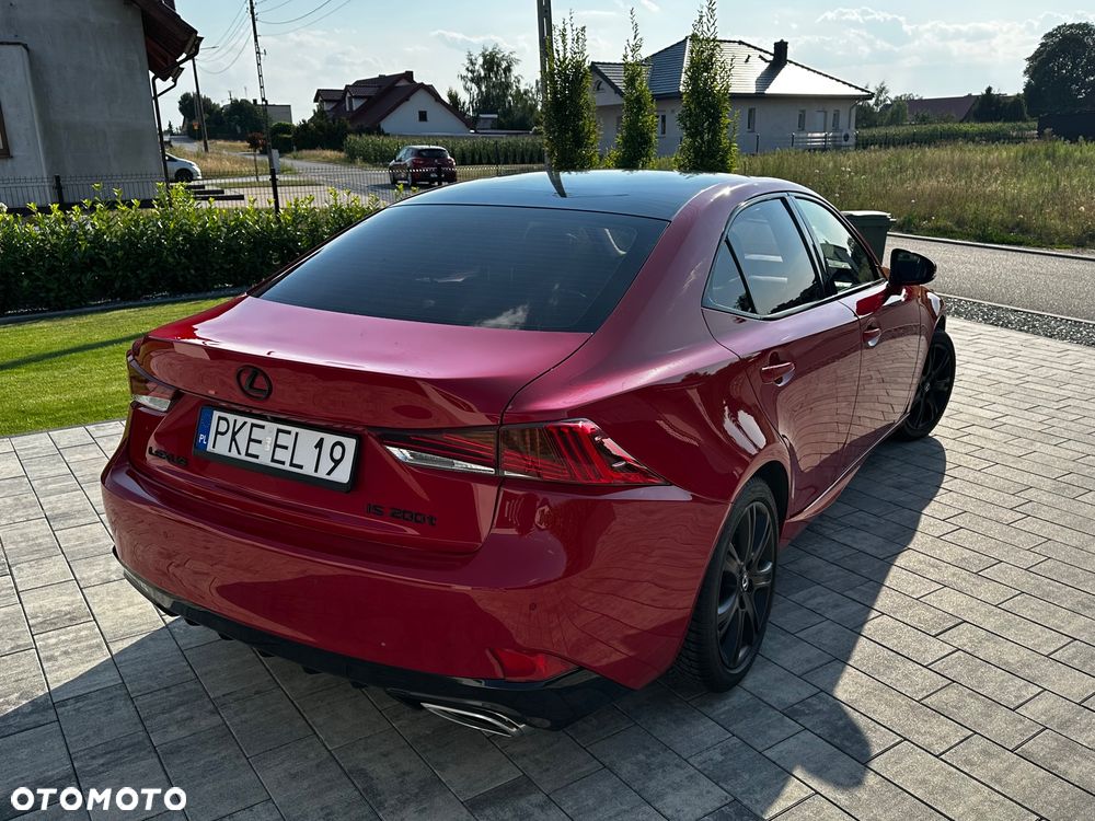 Lexus IS - 4