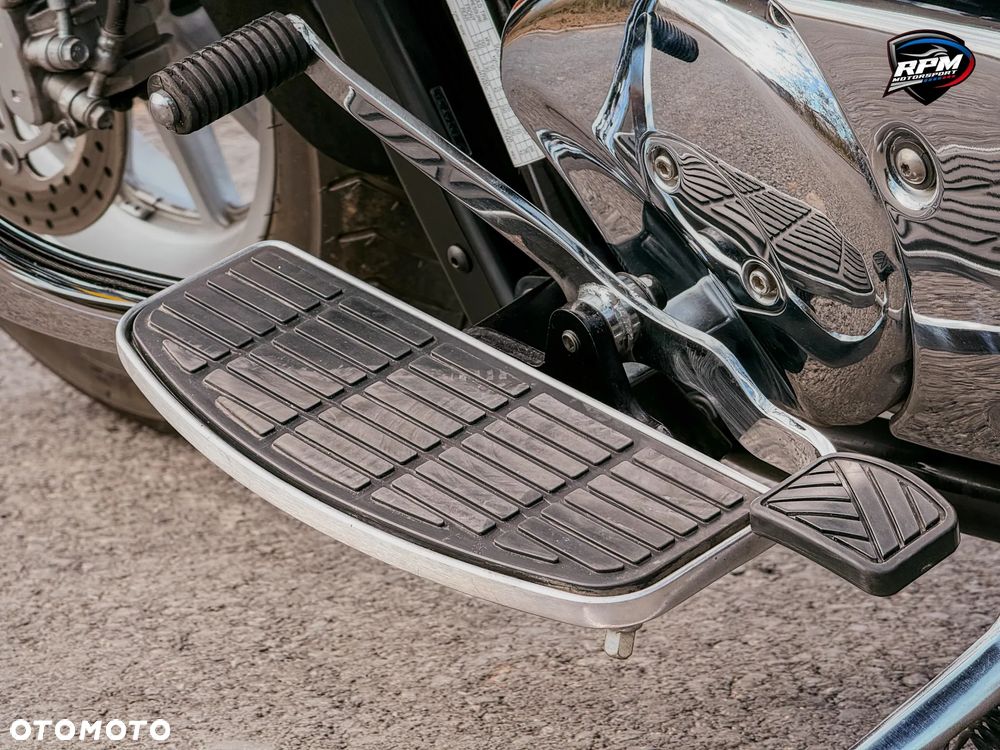 Suzuki Boulevard - 28