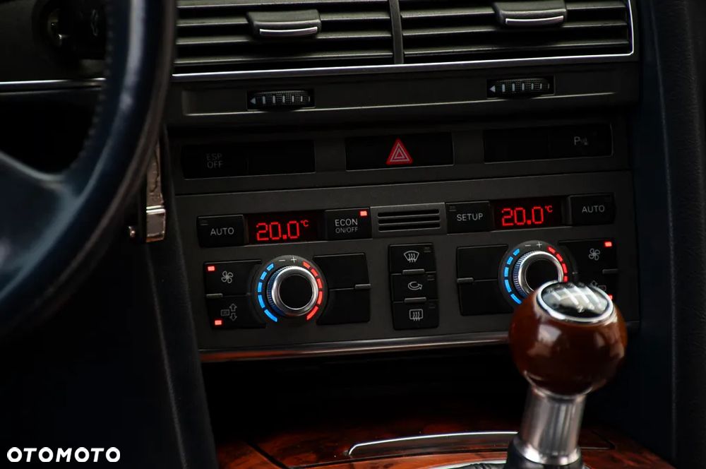 Audi A6 Limousine 2.4 - 33