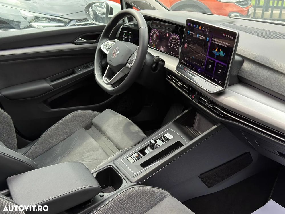 Volkswagen Golf 1.5 eTSI OPF DSG R-Line - 17