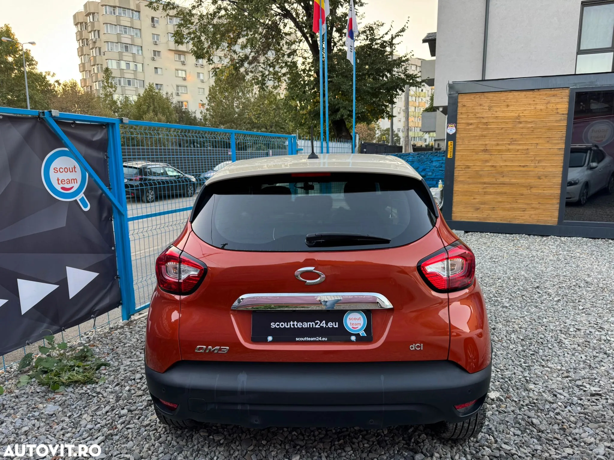 Renault Captur (ENERGY) dCi 90 EDC INTENS - 11