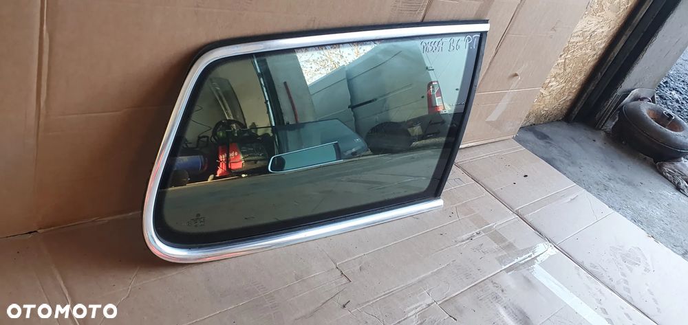 Szyba prawy tył tylna prawa karoseryjna VW Passat B6 AS2 06r - 2