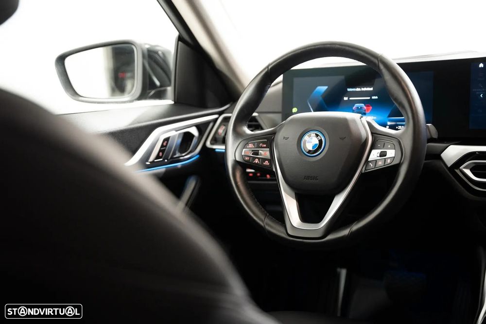 BMW i4 eDrive40 - 11