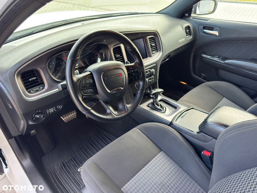 Dodge Charger 5.7 R/T - 19