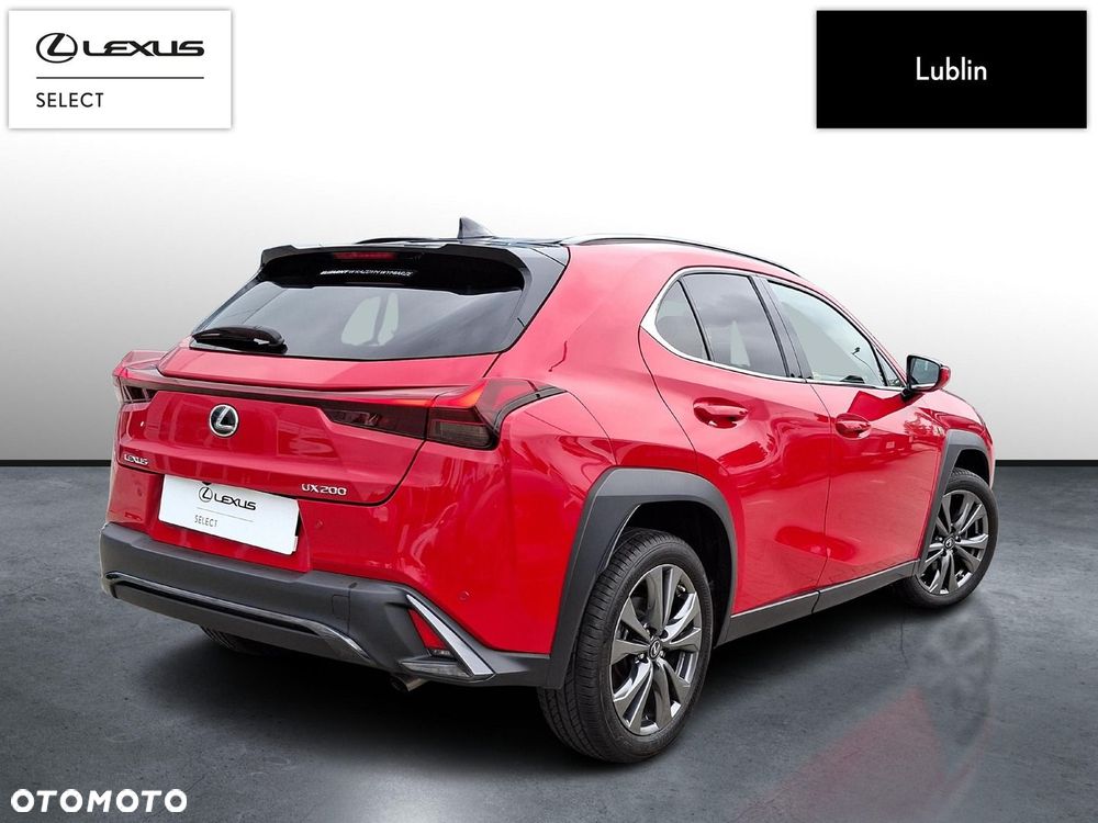Lexus UX - 5
