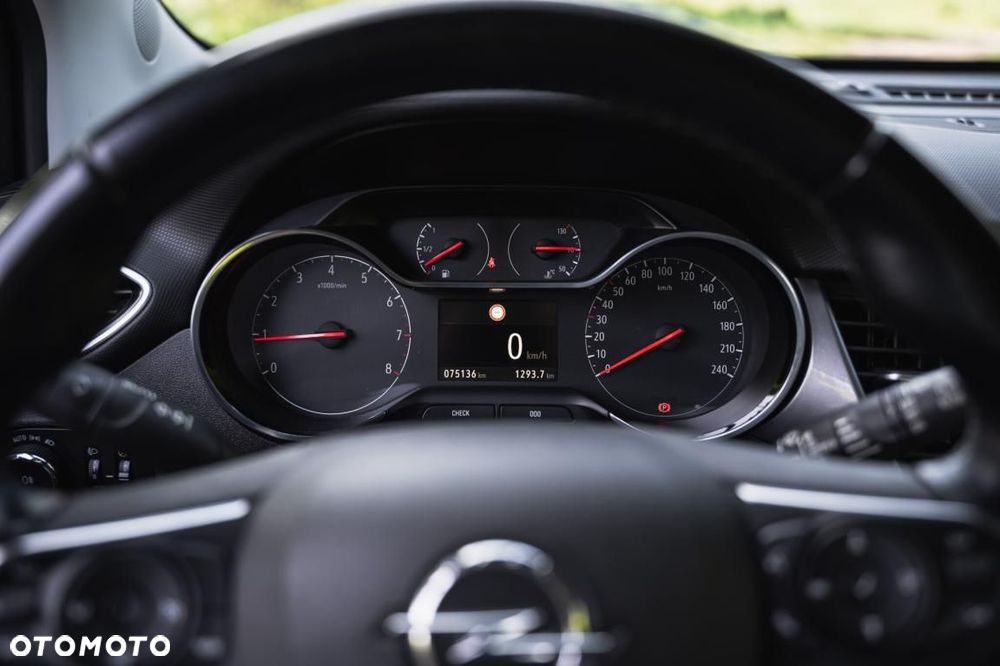 Opel Crossland X - 15