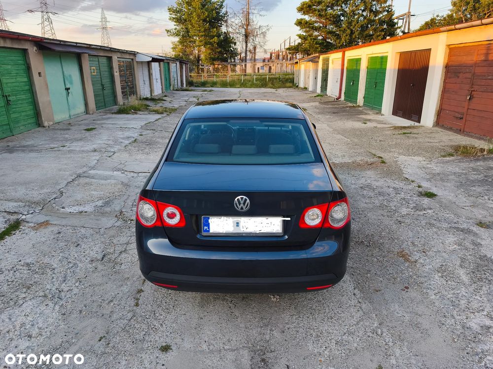 Volkswagen Jetta 1.9 TDI Comfortline - 10