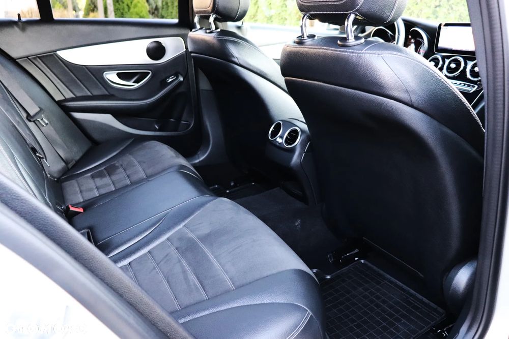 Mercedes-Benz Klasa C 220 d 9G-TRONIC AMG Line - 23