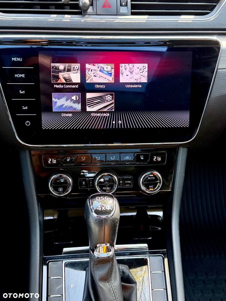 Skoda Superb 2.0 TDI DSG L&K - 33