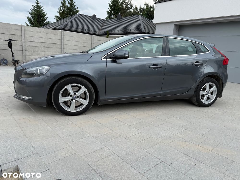 Volvo V40 D3 Momentum - 13