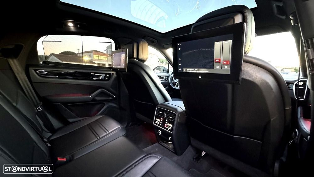 Porsche Cayenne Coupé E-Hybrid - 13