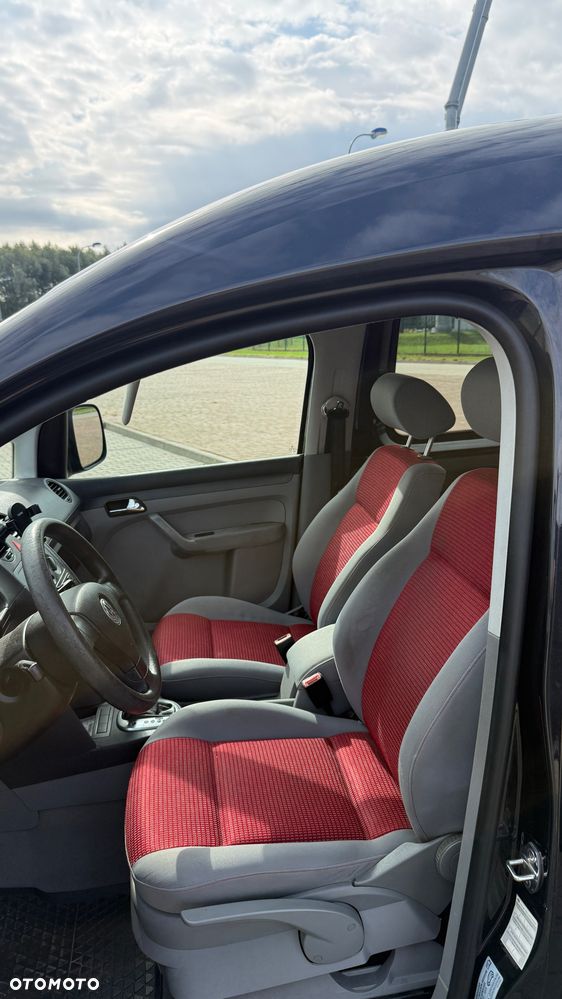 Volkswagen Caddy Life DSG - 8