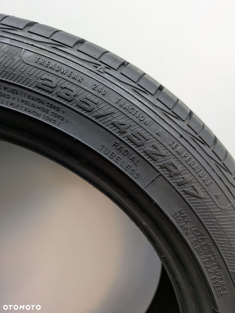 Opony letnie 235/45/17 Goodyear Excellence - 6