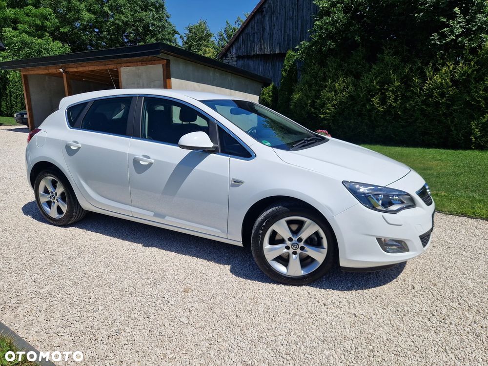Opel Astra 1.6 Turbo - 3