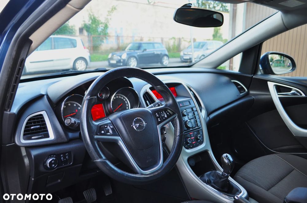 Opel Astra 1.4 Turbo Style - 11