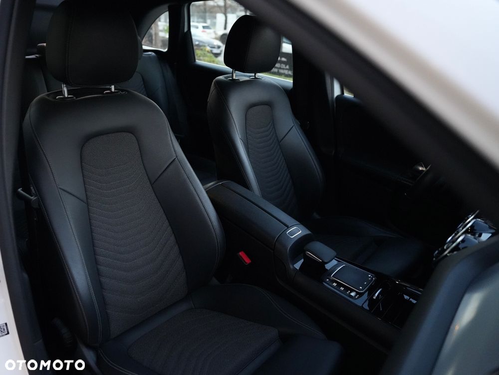 Mercedes-Benz Klasa B 180 d 7G-DCT - 23