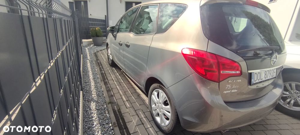 Opel Meriva - 8