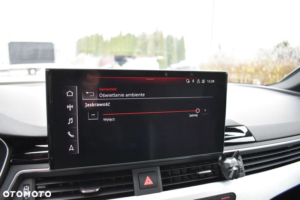 Audi A4 Avant 35 TDI S tronic S line - 40