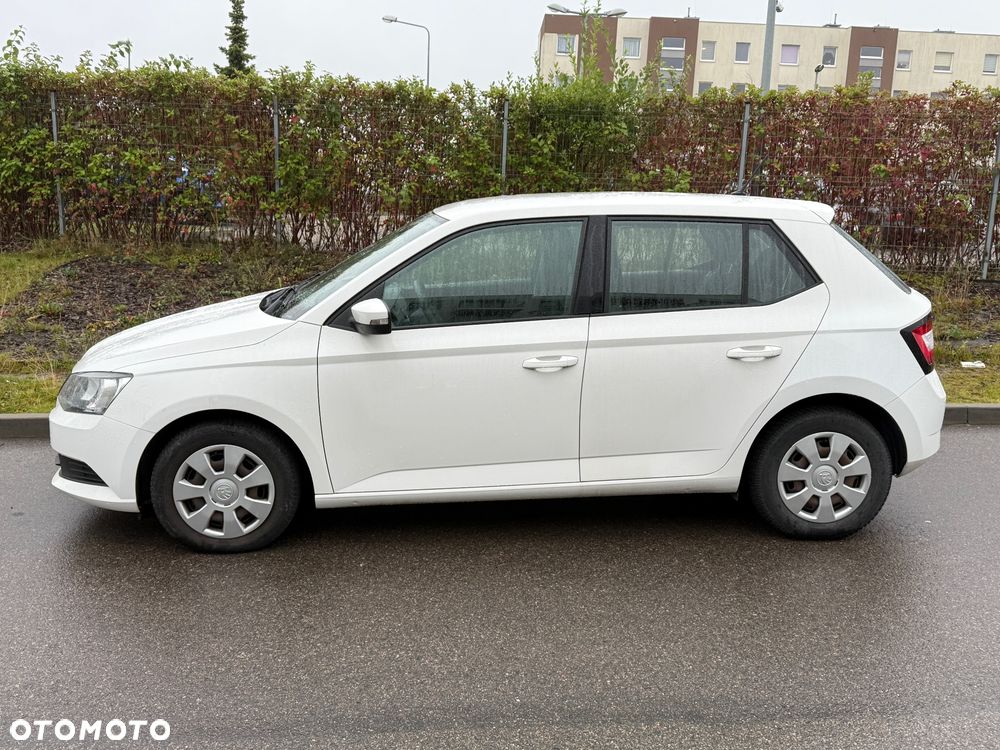 Skoda Fabia 2016 photo 3