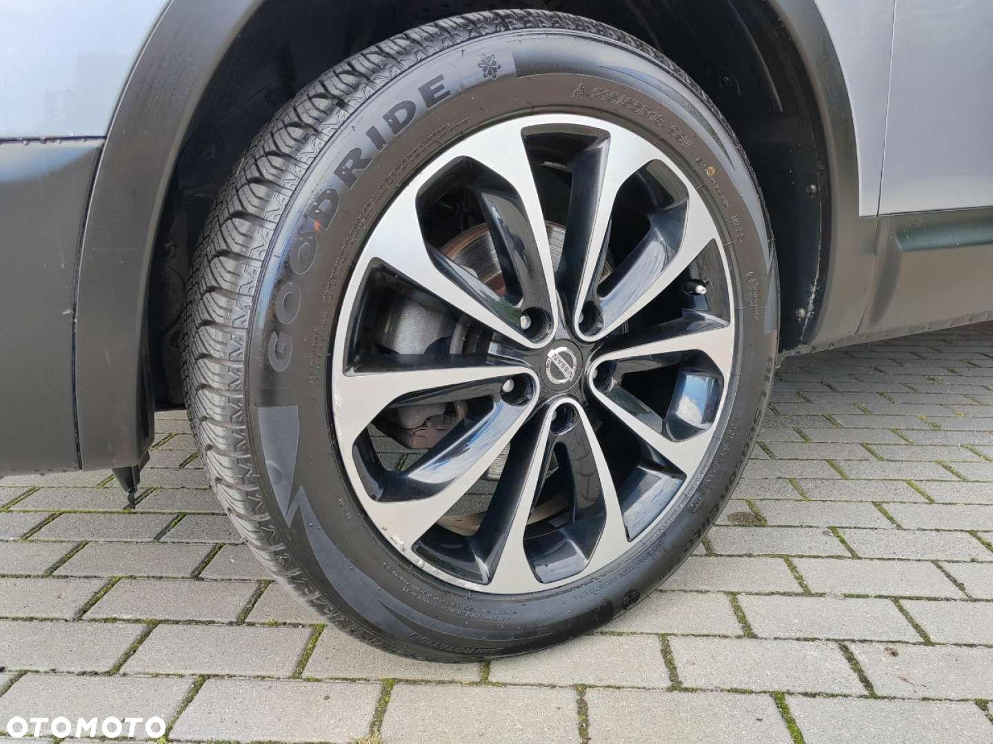 Nissan Qashqai+2 - 23