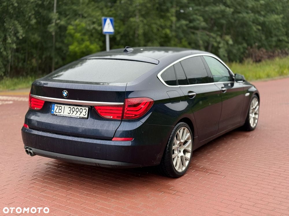 BMW 5GT - 5