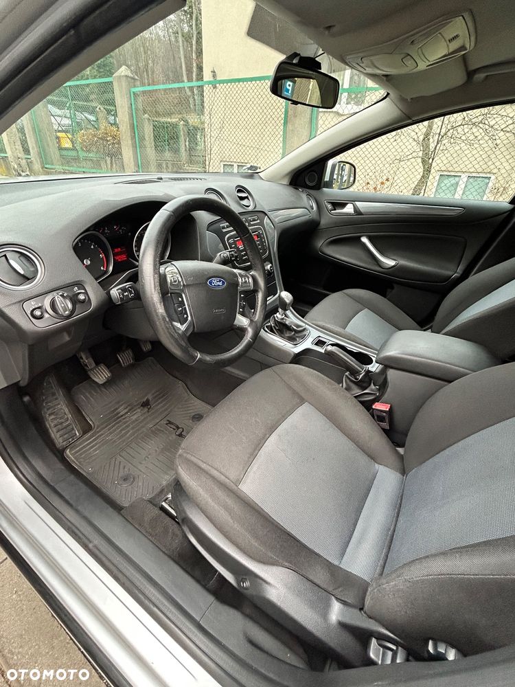 Ford Mondeo 2.0 TDCi Ambiente - 4