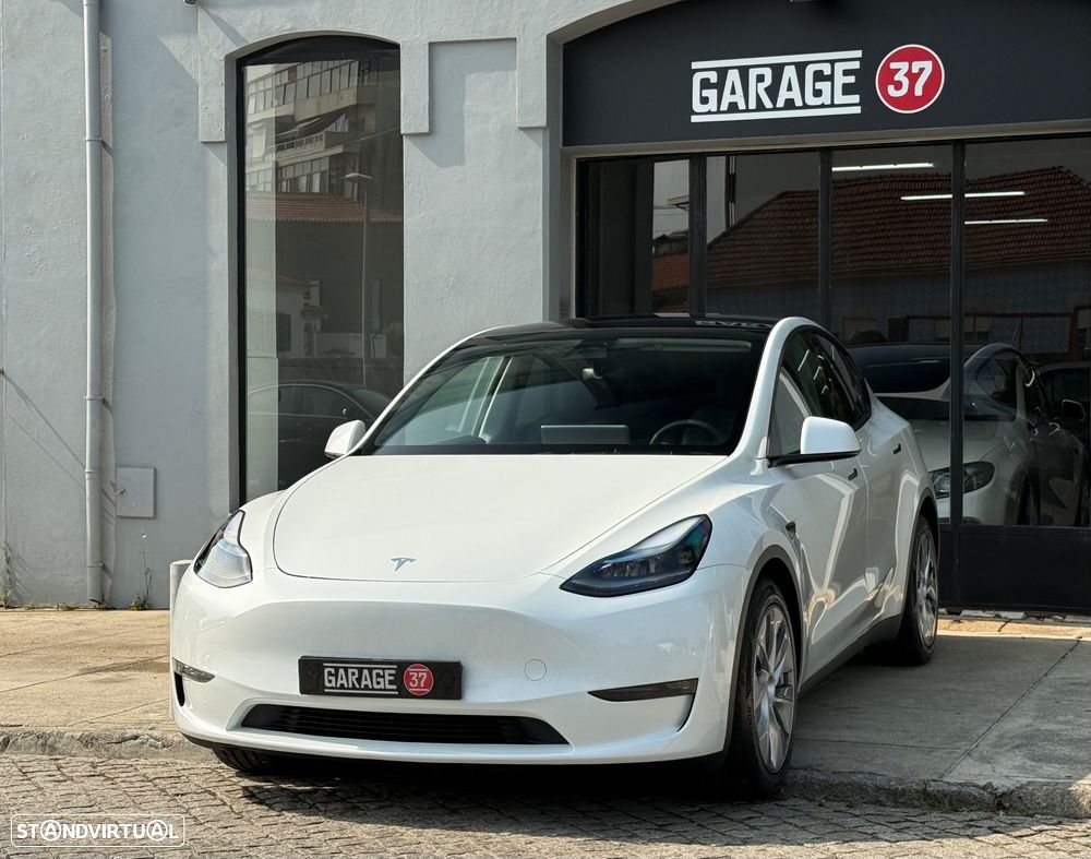 Tesla Model Y Long Range Dual Motor AWD - 3