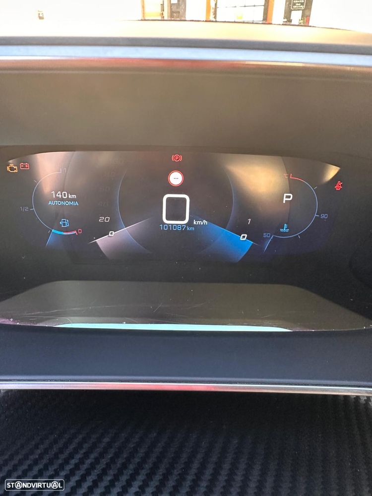 Peugeot 2008 1.5 BlueHDi GT EAT8 - 19
