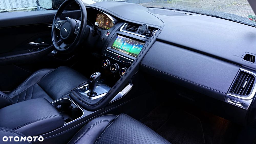 Jaguar E-Pace D240 AWD SE - 33