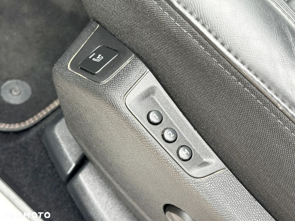 Peugeot 3008 1.6 PureTech GPF GT Line S&S EAT8 - 27