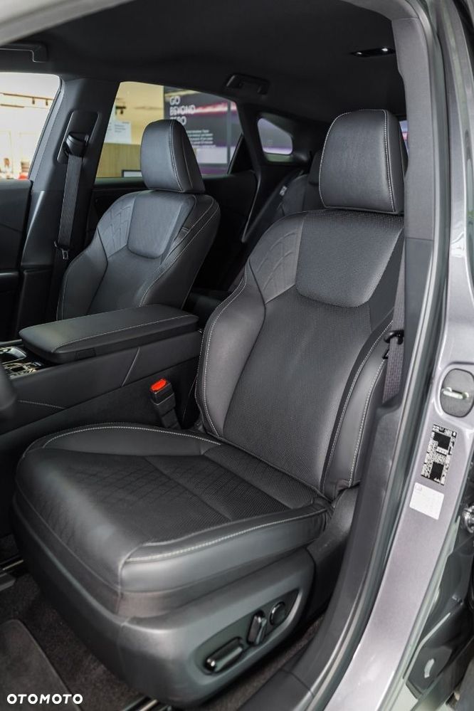 Lexus RX - 21