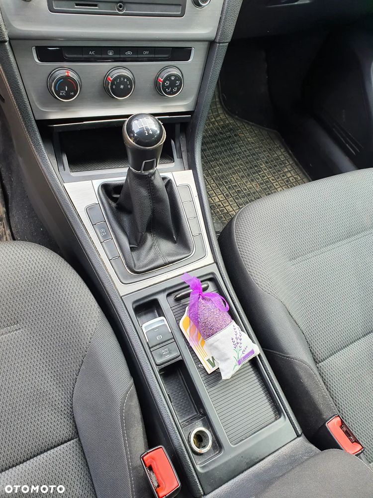 Volkswagen Golf 1.6 TDI Comfortline - 8