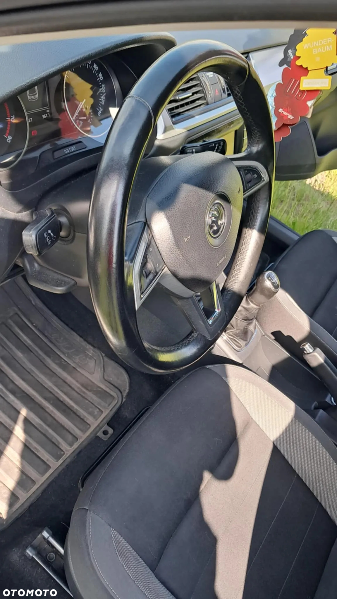 Skoda RAPID 1.2 TSI Ambition - 11