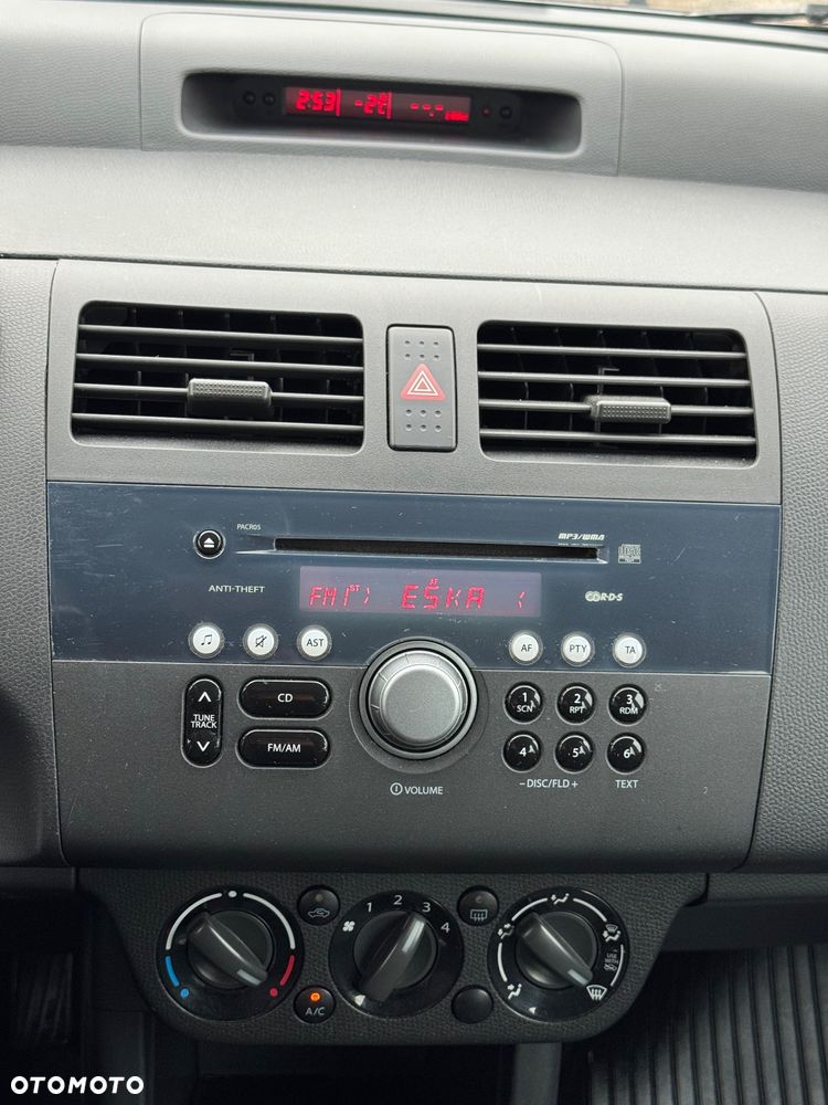 Suzuki Swift 1.3 GS / Premium - 24