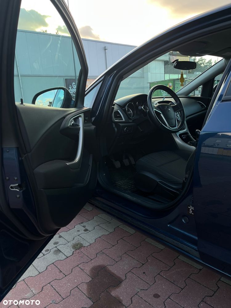 Opel Astra 1.4 ecoFLEX - 10