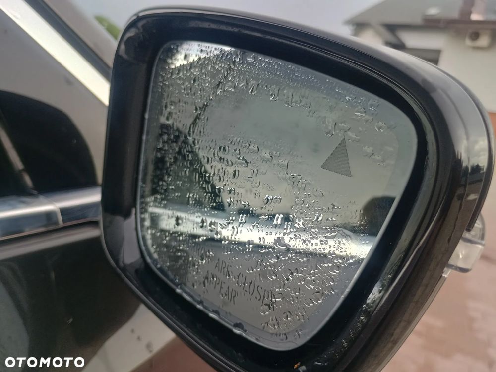 BMW Seria 7 740Li - 25