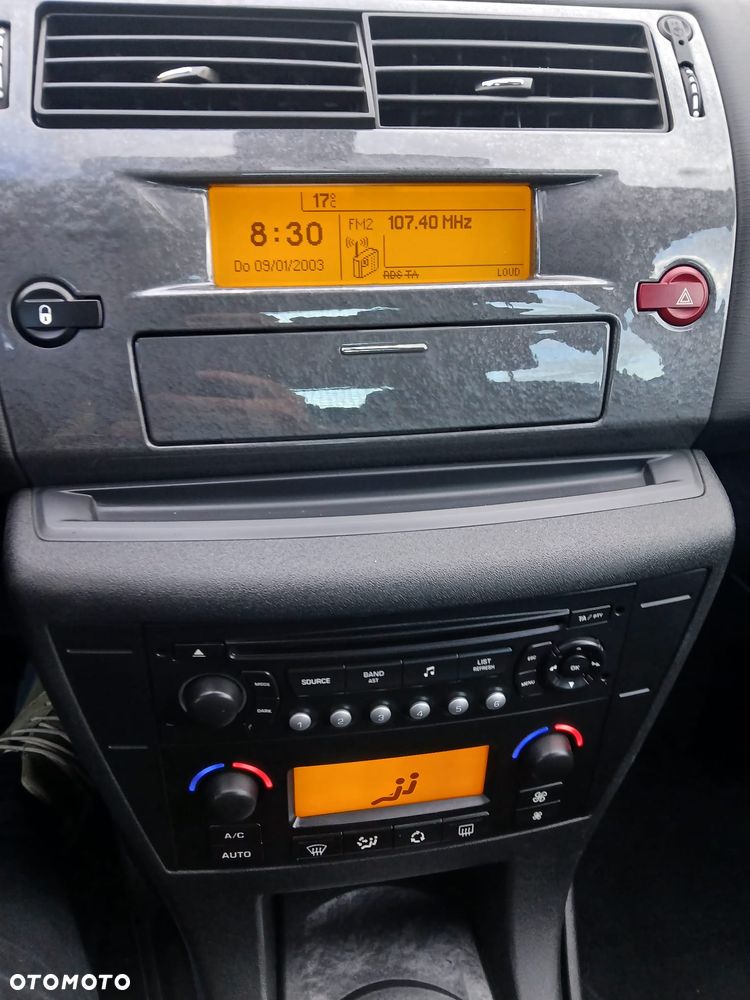 Citroën C4 2.0 16V Exclusive - 4